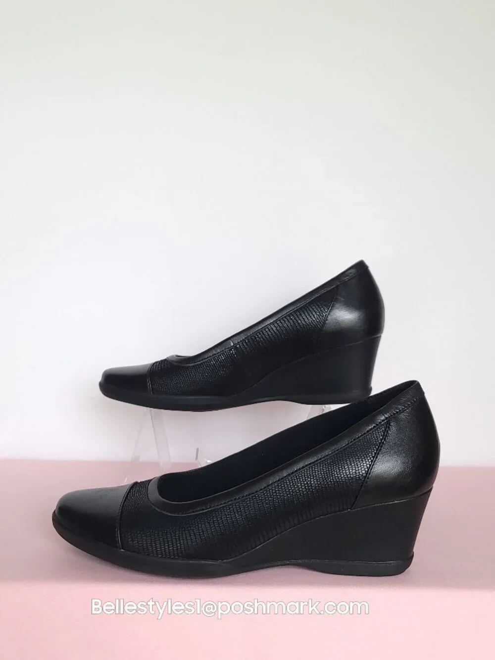 CLARKS Artisan Neala Moon Slip-On Wedge Pumps- Black color- Women's Size 9M⭐